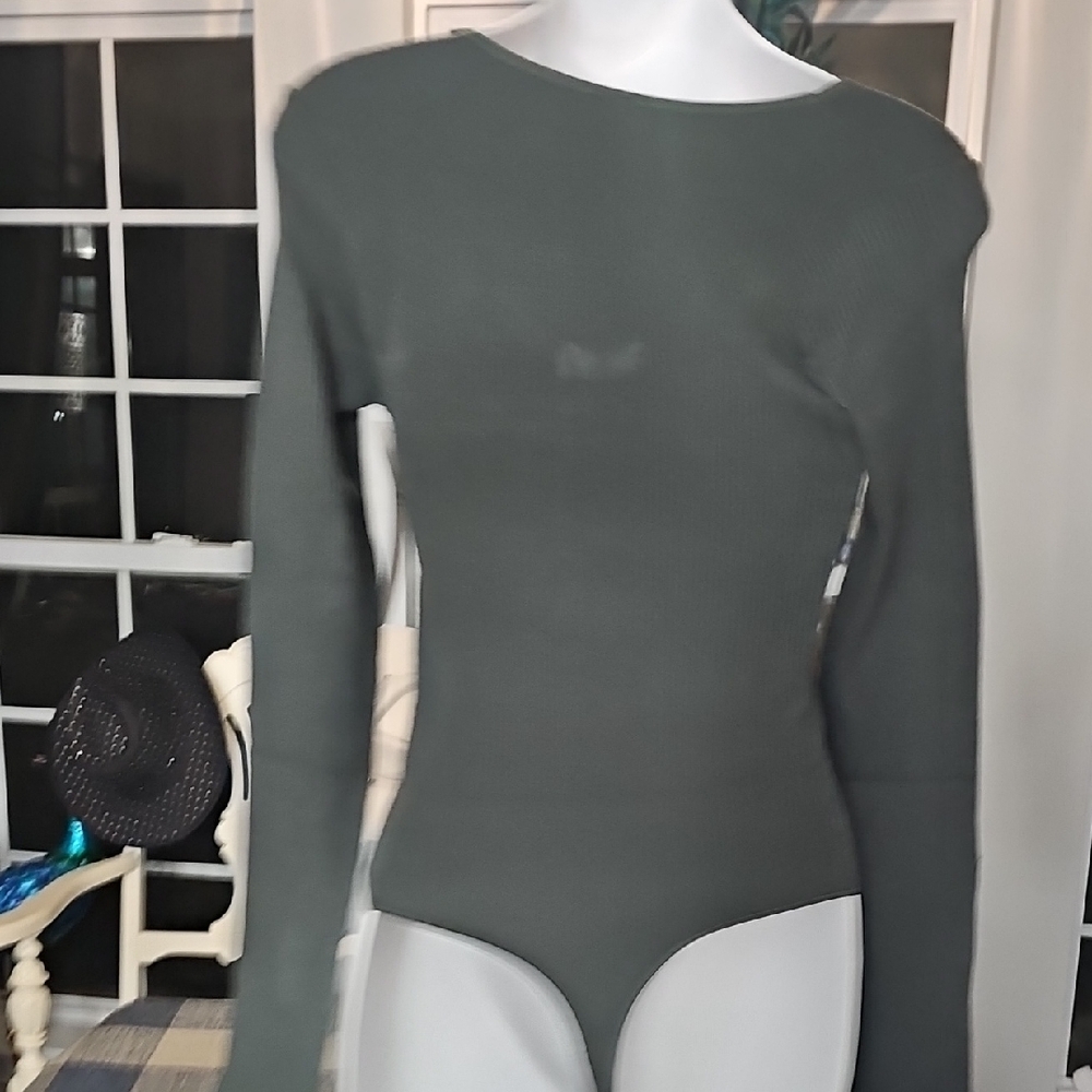 Mono B Green NWT Fitted Bodysuit - Picture 3 of 4